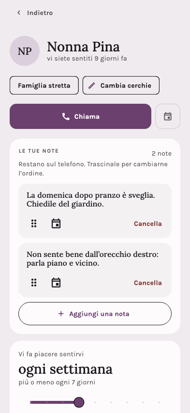 La scheda di Nonna Pina con due note e i pulsanti per chiamare